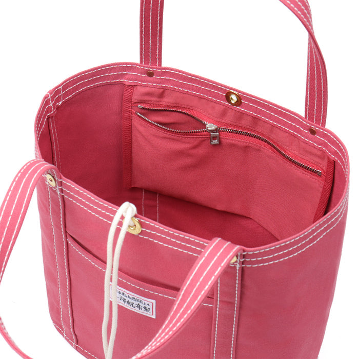 Inner pocket with a zipper