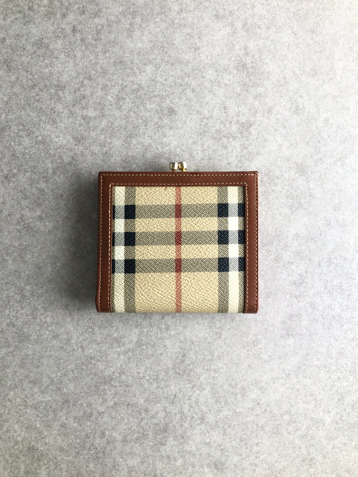 BURBERRY Classic Check Metal Clasp Folded Wallet Beige Vintage rbt4e5