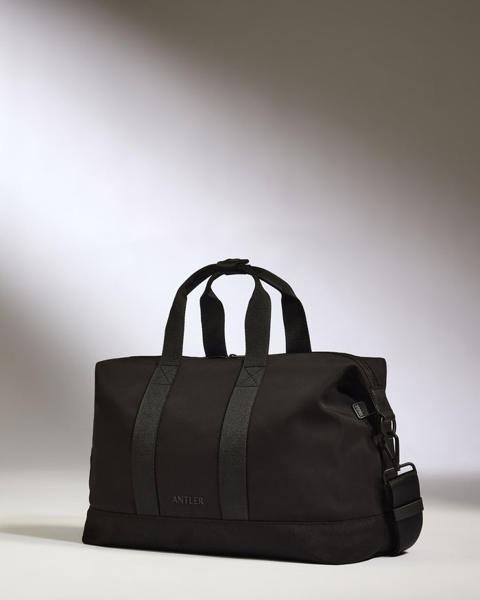 a black bag with straps