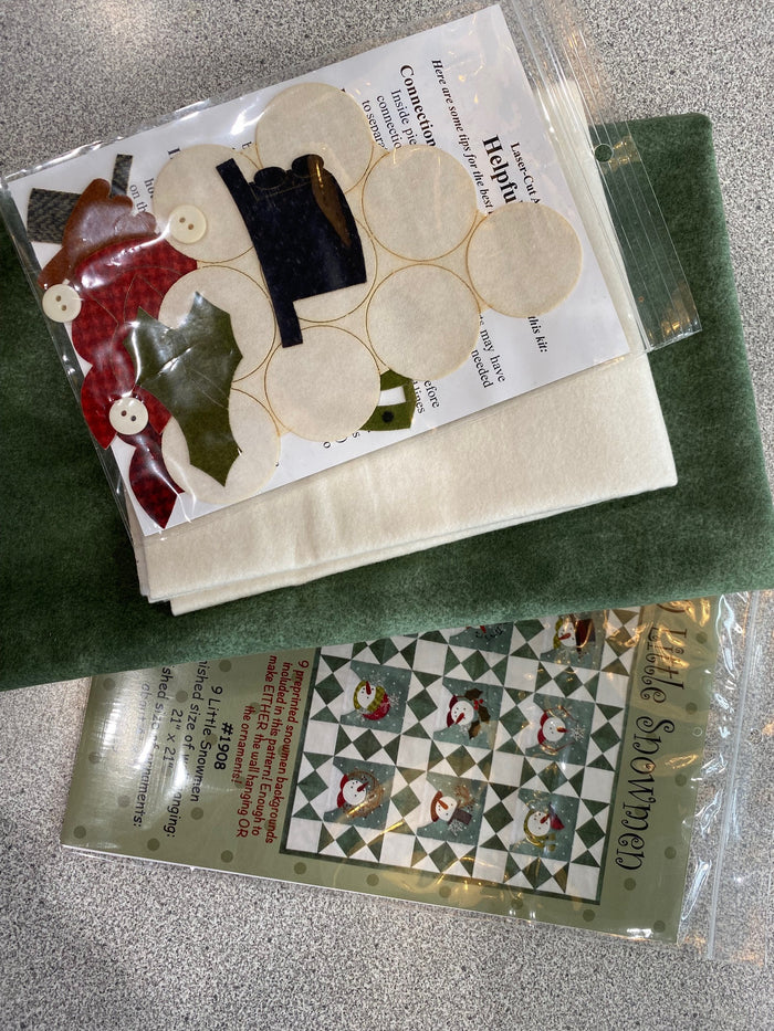 KB1908 Nine Little Snowmen Wall Hanging Kit