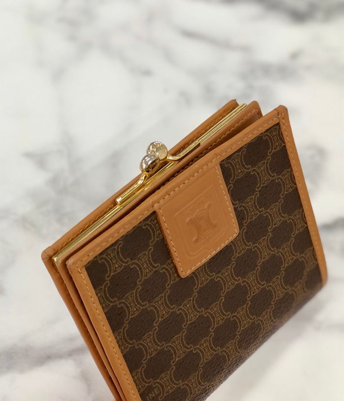 CELINE Macadam Blason Clasp Wallet Brown 6warf7