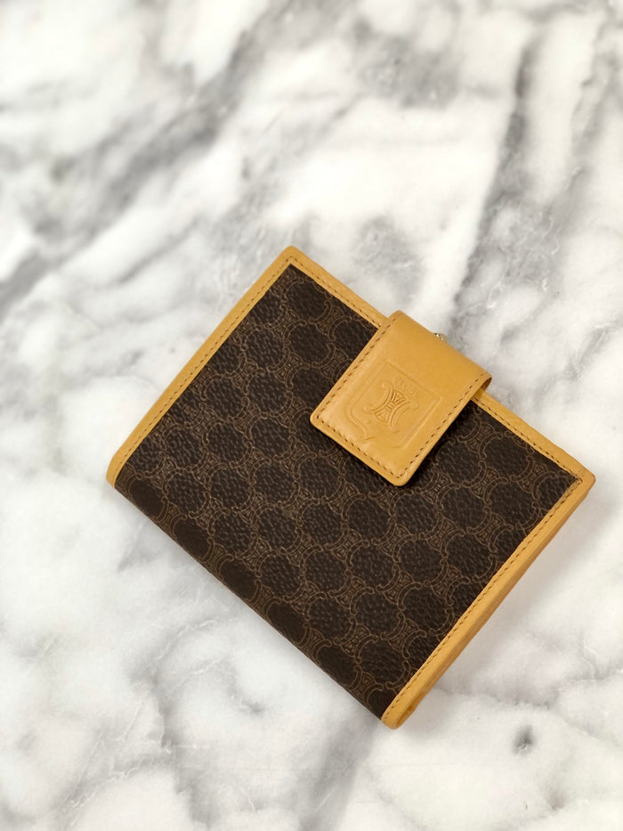 CELINE Macadam Blason Clasp Wallet Brown uphxmp