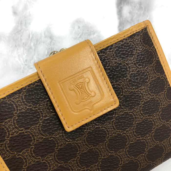 CELINE Macadam Blason Clasp Wallet Brown uphxmp