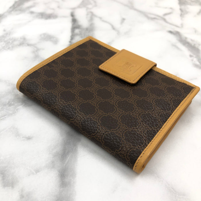 CELINE Macadam Blason Clasp Wallet Brown uphxmp