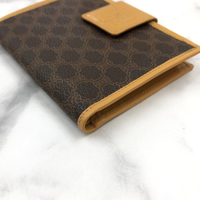 CELINE Macadam Blason Clasp Wallet Brown uphxmp