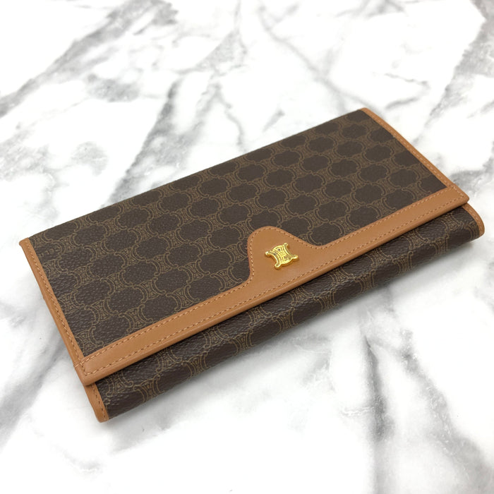 CELINE Macadam Triomphe Blason Long Wallet Brown 5x8ewe