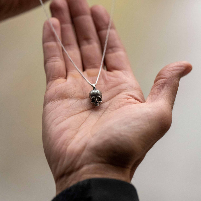 Silver momento mori skull pendant for men