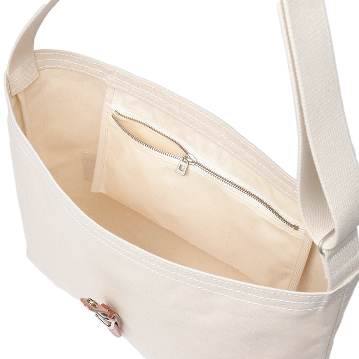 Inner pocket with a zipper