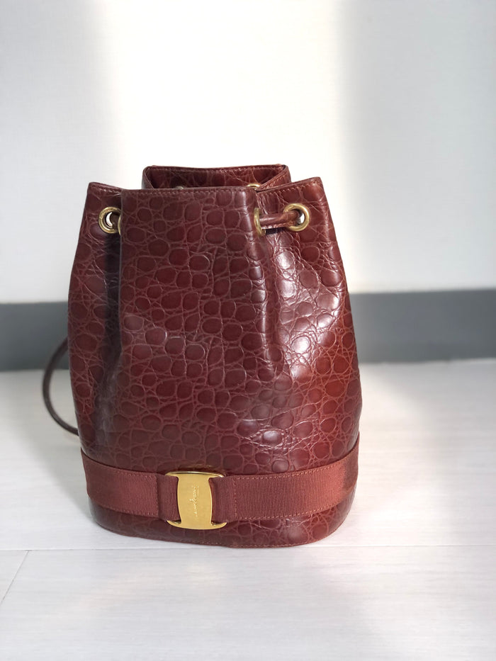 Salvatore Ferragamo Crocodile Embossed brown backpack 76zhn3