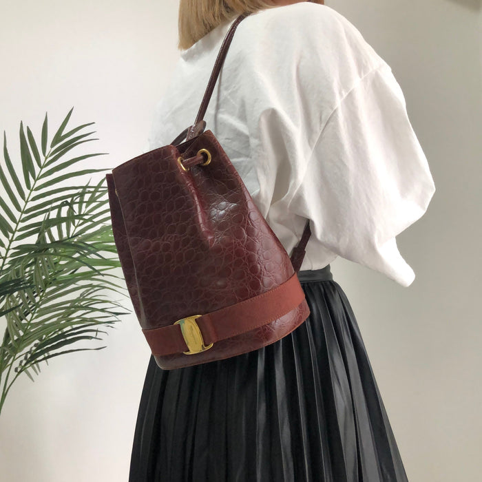 Salvatore Ferragamo Crocodile Embossed brown backpack 76zhn3
