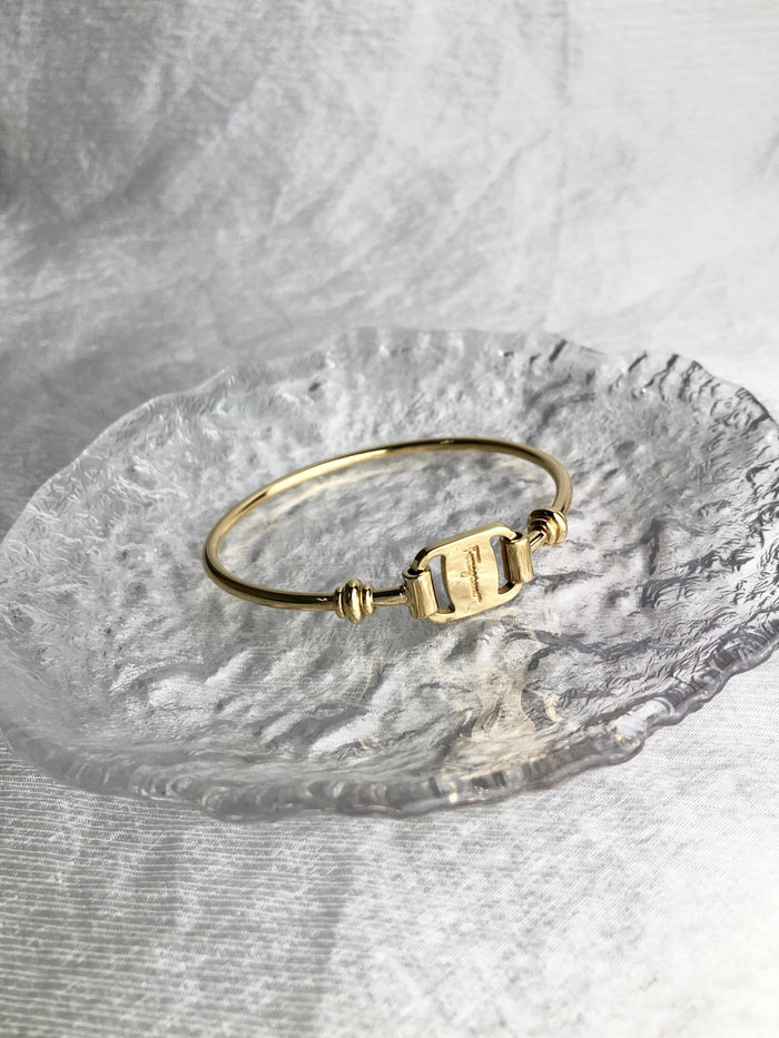 Salvatore Ferragamo Gancini Bangle Gold Vintage fm433f