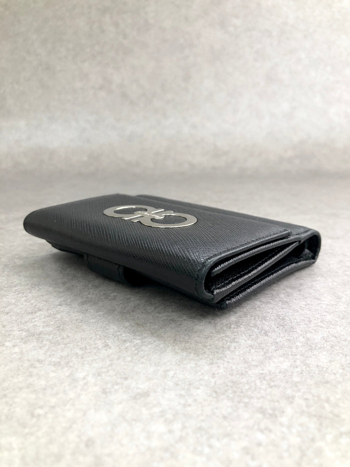 Salvatore Ferragamo Gancini Folded Wallet Black Vintage t57f3r