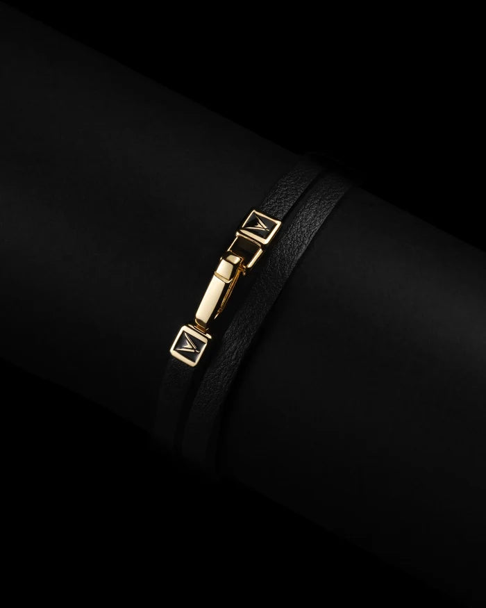 Mens Black Gold Hitch Bracelet