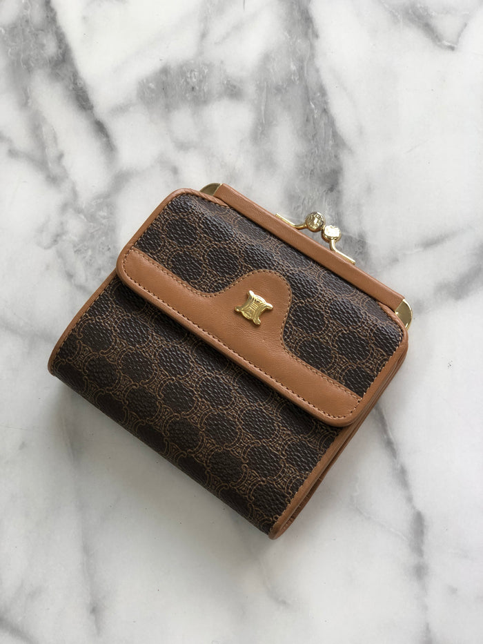 CELINE Wallet Macadam Triomphe Brown yxv3hm