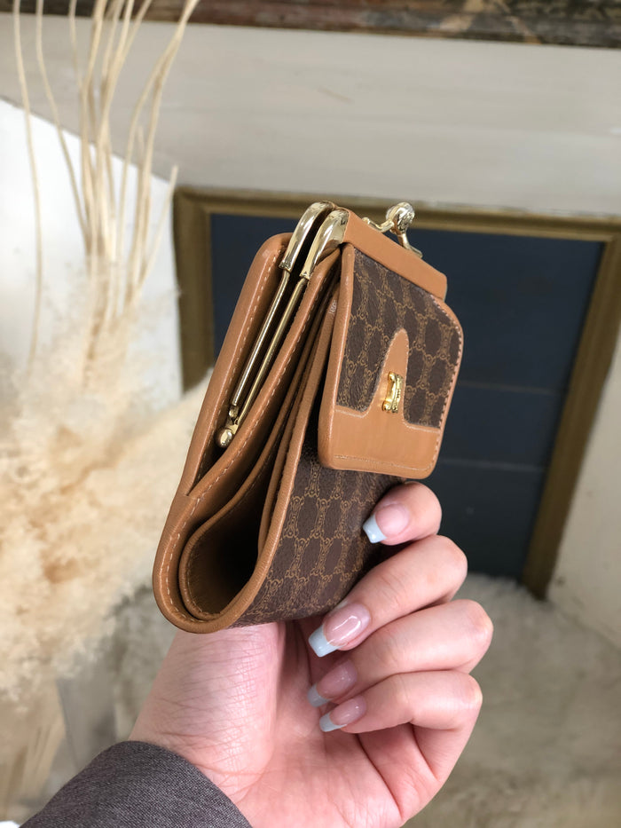 CELINE Wallet Macadam Triomphe Brown yxv3hm