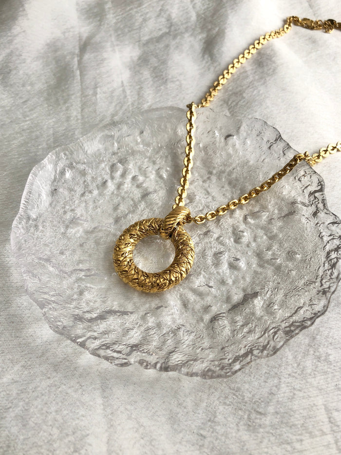 Yves Saint Laurent Necklace Gold Vintage yp8kbv